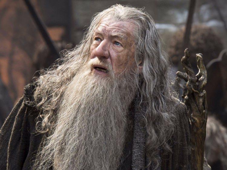 <p><strong>Ian McKellen:</strong> 3.150 milyar dolar (Return of the King)</p>
