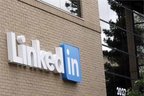 <p><strong>18- LinkedIn</strong><br />
Profesyonel sosyal ağın piyasa değeri yaklaşık 20 milyar dolar.</p>
