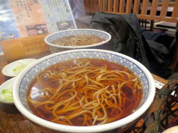 <p>Soba denilen Japon noodle'i</p>
