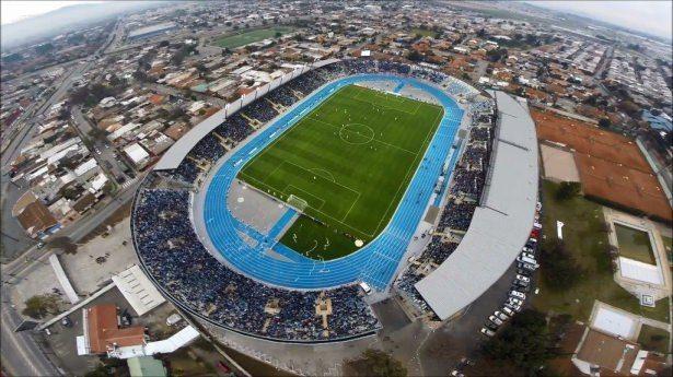 <p>30 - Estadio El Teniente-Codelco / Şili</p>
