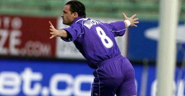 <p>PREDRAG MIJATOVIC: Terim, Fiorentina'ya geldiği andan itibaren Mijatovic'le anlaşamamış ve ikilinin arası hep açık olmuştu. Sırp oyuncu daha sonraları Terim için "Toplu hücum ve toplu savunma gibi saçma sapan bir oyun anlayışı var" diyecekti.</p>