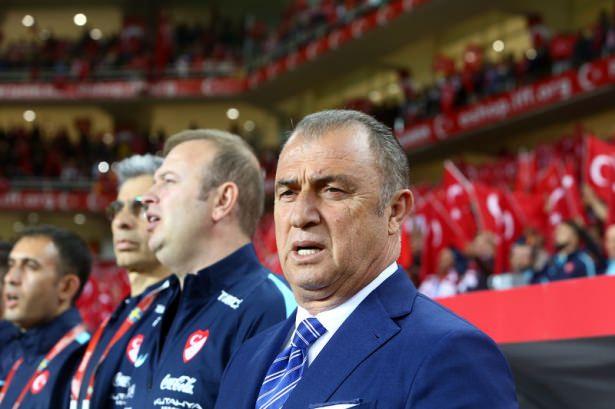 <p>EURO 2016'ya az bir süre kala Milli Takım Teknik Direktörü Fatih Terim kadroya dahil edeceği isimleri büyük ölçüde belirledi. (Haber7 Spor Servisi)<br />
<br />
<strong>İşte çağrılması muhtemel ve şüpheli isimler;</strong></p>