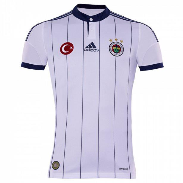 <p>Fenerbahçe'nin 2014-2015 sezonunda giyeceği formalar belli oldu. Sarı Lacivertliler bu sezon 3 ayrı forma tasarımıyla mücadele edecek.</p>