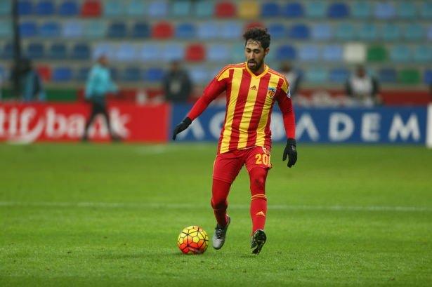<p>FURKAN ÖZÇAL - Kayserispor Teknik Direktörü Hakan Kutlu´nun takımda kalmasını istediği Furkan Özçal'ın sarı-kırmızılı ekibe bonservisiyle satılması bekleniyor.</p>