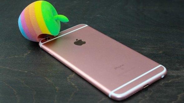 <p class="MsoNormal">iPhone 7'nin fiyatı ne olur?</p>

<p class="MsoNormal">En merak edilen soruların başında bu geliyor. Elbette belli değil. Ancak iPhone 6S'leri baz alacak olursak fiyatın 3 bin TL'nin altında olmayacağını rahatlıkla söyleyebiliriz.<o:p></o:p></p>
