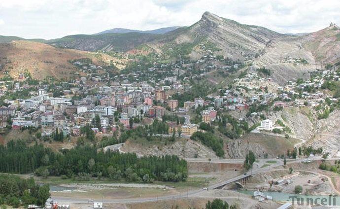 <p><strong>TUNCELİ</strong><br />
<br />
1 HIDIR BUDAK ÜNİVERSİTE EMEKLİ İLAHİYATÇI<br />
2 EMRE DENİZBİLGİNİ LİSE SERBEST</p>