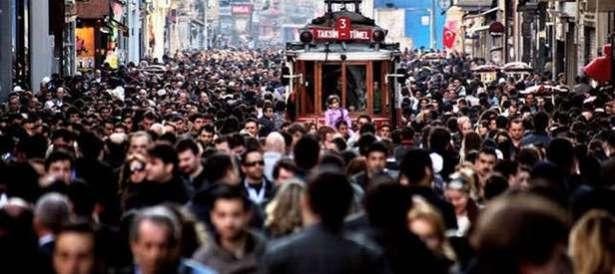 <p>Türkiye nüfusunun yüzde 18,5'inin ikamet ettiği İstanbul, 14 milyon 377 bin 18 kişiyle en çok nüfusa sahip olan il oldu. </p>
