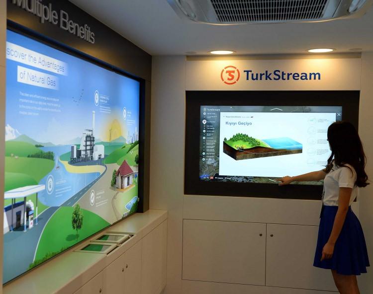 <p>Diğer hattın ise Rus gazını Türkiye üzerinden Avrupa’ya taşıması planlanıyor.</p>

<p> </p>
