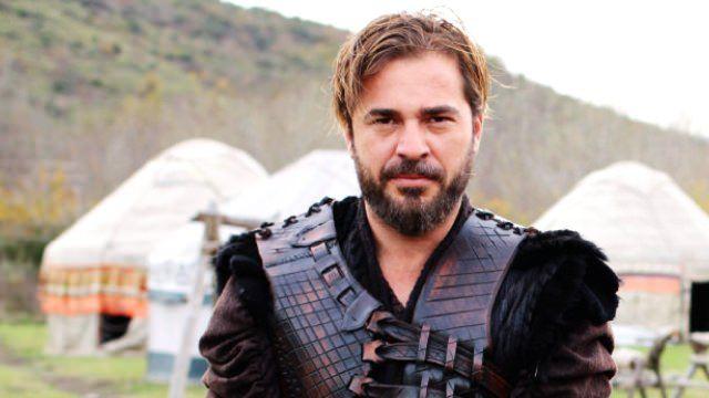 <p><strong>ENGİN ALTAN DÜZYATAN (İZMİR)</strong></p>