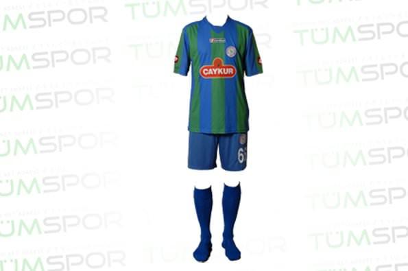 <p><strong>ÇAYKUR RİZESPOR </strong><br />
<br />
İÇ SAHA<br />
</p>