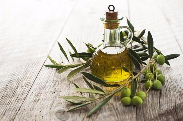 <p>Günlük yağ gereksiniminin bir kısmı tekli doymamış yağ asitlerinden karşılandığında yani zeytinyağı tüketimi yeterli olduğunda metabolizmanın desteklendiği bilimsel çalışmalar ile gösterilmiştir. </p>