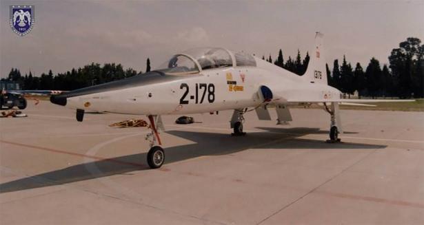 <p><strong>T-38 ARI</strong></p>

<p>Hava Kuvvetleri Komutanlığında jet motorlu eğitim uçağı olan T-38 ARI uçağından 68 adet bulunuyor.</p>
