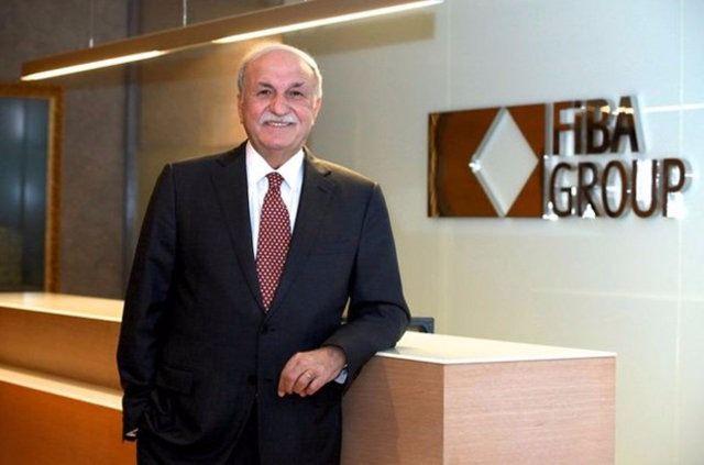 <p><strong>HÜSNÜ ÖZYEĞİN</strong><br />
Serveti: 3 milyar dolar<br />
Servet kaynağı: Fiba Holding<br />
Doğum Yeri: İzmir</p>
