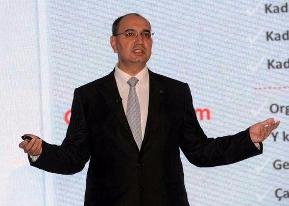 <p><strong>Ali Ülker</strong></p>

<p>2017 Serveti: 700 milyon dolar</p>
