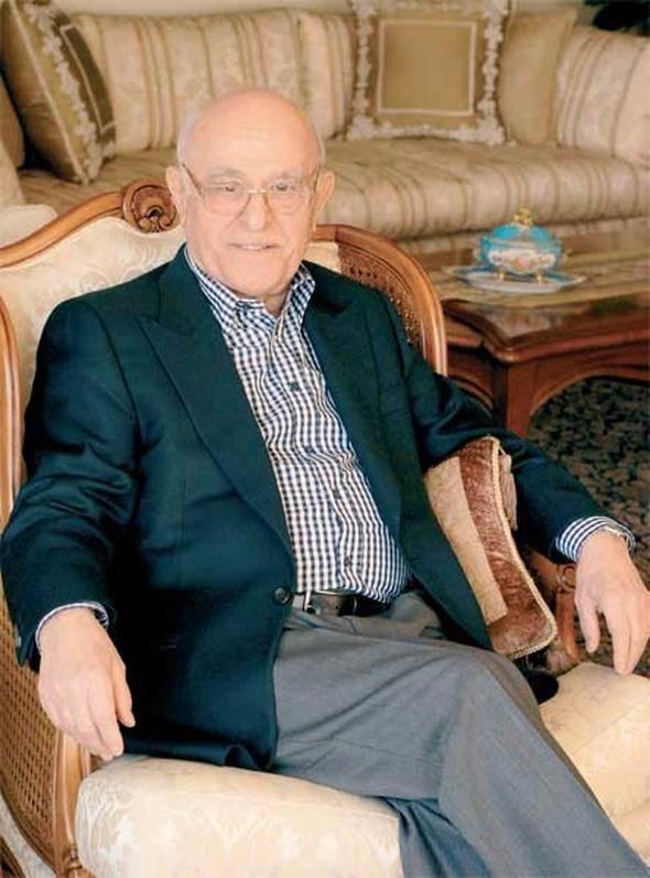 <p><strong>Şevket Sabancı / Esas Holding</strong><br />
<br />
2017 Serveti: 900 milyon dolar</p>
<p> </p>