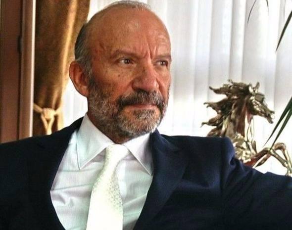 <p><strong>Suat Günsel / Yakın Doğu Üniversitesi </strong></p>
<p>2017 Serveti: 1.7 milyar dolar</p>