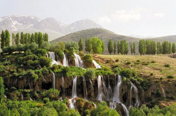 <p>İl: Erzincan<br />
İlçe: Merkez<br />
Nüfus: 97.759</p>