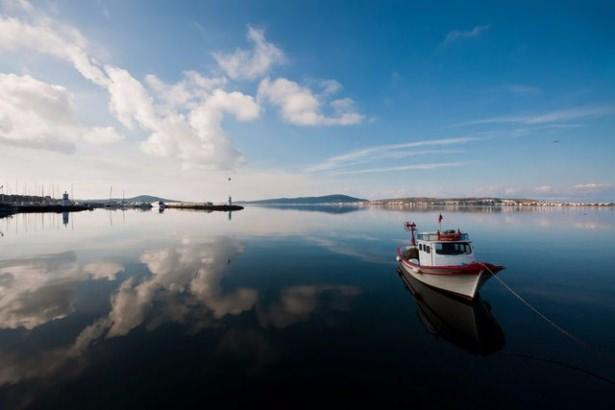 <p>İl: Balıkesir<br />
İlçe: Altıeylül<br />
Nüfus: 172.023</p>
<p> </p>
