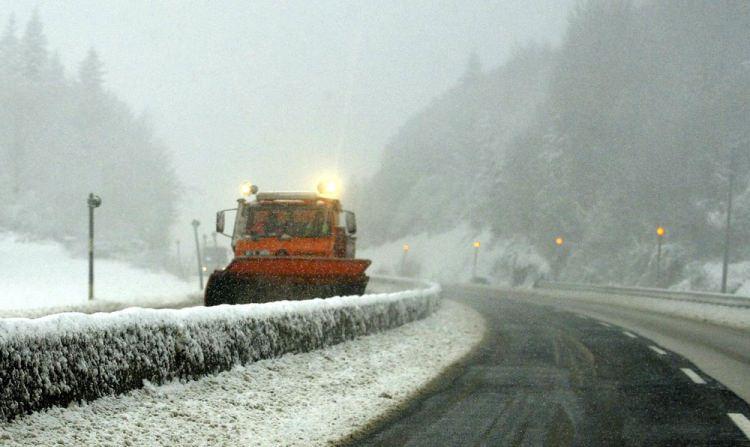 <p>Ilgazdağı Geçidi</p>
<p>Türkiye'nin en kuzey noktalarından birinde, Kastamonu dolaylarında yer alan bu yol 1875 metre yükseklikte bir dağ yoludur. </p>
<p> </p>