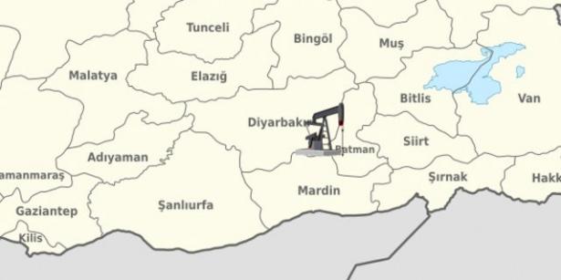 <p>YER: DİYARBAKIR - BİSMİL<br />
TARİH: Nisan 2008<br />
DERİNLİK: 2400 metre<br />
PETROLÜN KALİTESİ: 34 graviteli</p>