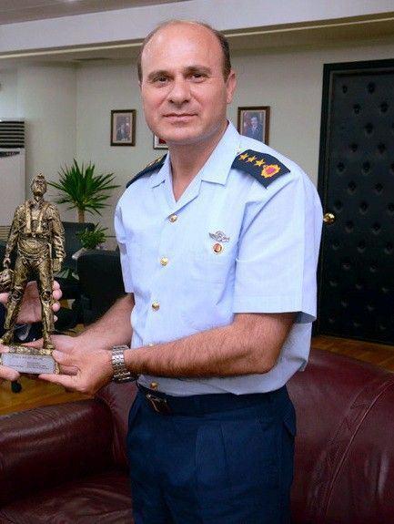 <p>9. Ana Jet Üs Komutanı Tuğgeneral İshak Dayıoğlu</p>
