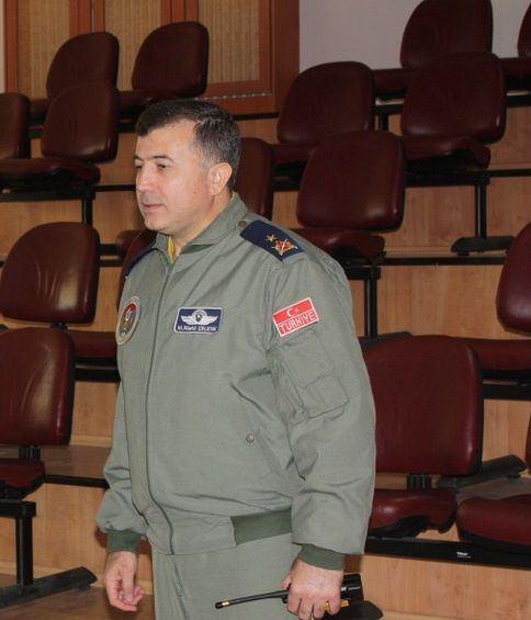 <p>6. Ana Jet Üs Komutanı Hava Pilot Tuğgeneral Mustafa Rüştü Çelenk</p>
