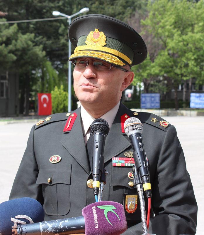 <p>Afyonkarahisar İkmal ve Garnizon Komutanı Tuğgeneral Gökhan İsmet Gülmez</p>
