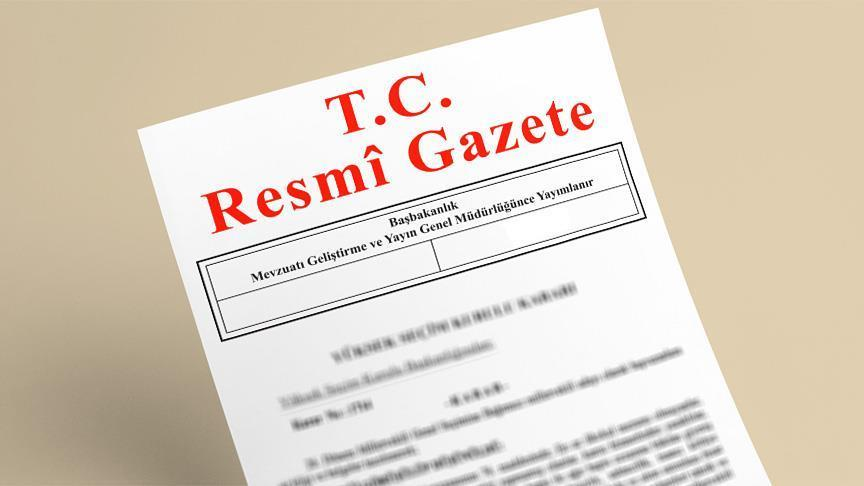 <p>Terör örgütü elebaşı Fetullah Gülen'in de aralarında bulunduğu 130 kişinin Türk vatandaşlığından çıkarılmasına ilişkin İçişleri Bakanlığı ilanı, Resmi Gazete'de yayımlandı. </p>
