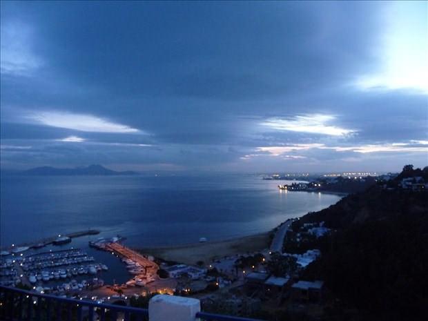 <p>Tunus</p>
