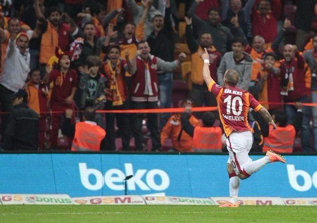 <p>WESLEY SNEIJDER<br />
<br />
7.5 MİLYON EURO</p>