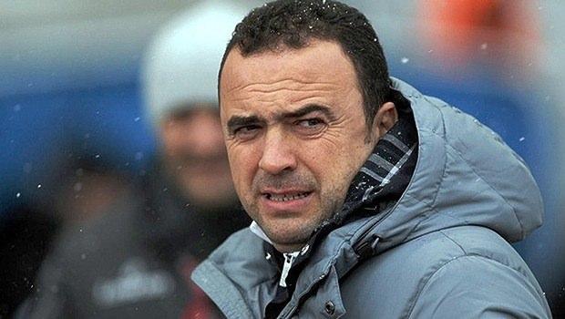 <p>Arif erdem</p>

