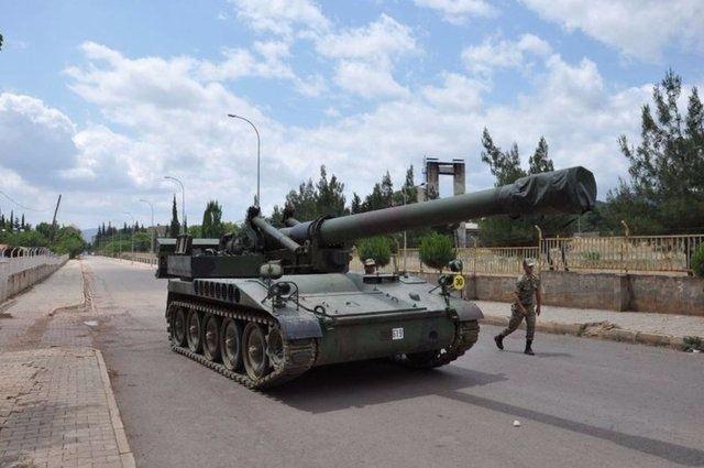 <p>En önemli özelliği; 8-25 km arası mesafelere yapılan atışlarda farklı namlu açılarından art arda atılan üç merminin, hedefe aynı anda ulaşması ile üç adet obüsün atış gücünü tek başına karşılayabilmesidir.</p>
<p> </p>