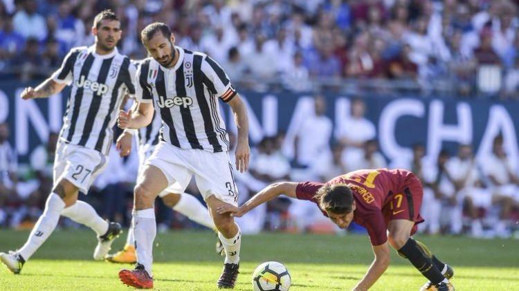 <p>İtalyan devi Roma'ya transfer olan Cengiz Ünder, İtalya'ya sallamaya devam ediyor.</p>
