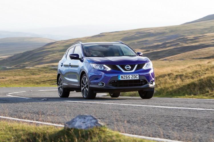 <p>En bariz fark ise<span style="color:#FFA07A"><strong> Qashqai</strong></span> modelinde. 2016 Qashqai ile 2017 Qashqai arasındaki fark 21 bin liradan fazla.</p>
