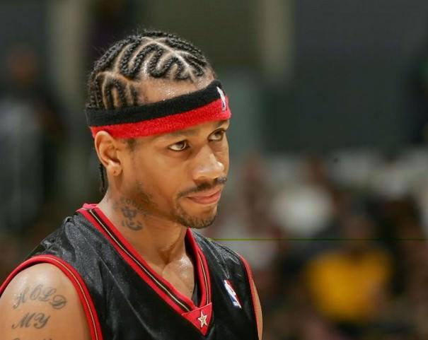 ALLEN IVERSON - "Aldığım dirsek darbesi ağzıma sürekli kan dolmasına neden oldu.Maçta kalabilmek için hakemlere ağzımın kanadığını farkettirmemem lazımdı o yüzden 10 dakika boyunca ağzıma biriken kanları yutmak zorunda kaldım."