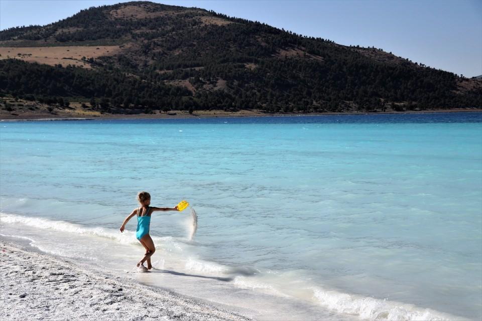 <p>Ulaşım ve alt yapıyla ilgili sorunlar çözüldükçe artışın olacağını değerlendiriyorum. İnsanlar çok rahat bir şekilde hafta sonunu ve hafta içini ya da yaz tatillerini burada geçirebilir. Özellikle sıcaktan bunalan insanların tabiatla iç içe olabileceği ender yerlerden biri."</p>