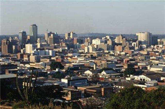 <p>Karasal Alan km²<br />
Zimbabve<br />
386.847</p>
