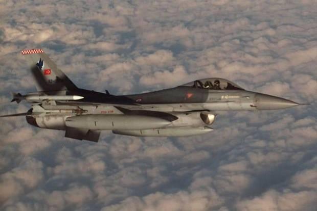 <p><strong>3 Mart 2005, Karabük - Yenice</strong><br />
<br />
Akıncı Üssü'nden havalanan uçak Karabük'e 30 km mesafedeki Yenice ilçesi Burunsuz köyü Dağ Tarla civarında düştü. Uçaktaki pilotlar Pilot Yüzbaşı Fatih Devravut ve Pilot Üsteğmen Fatih Keskin şehit oldu.</p>