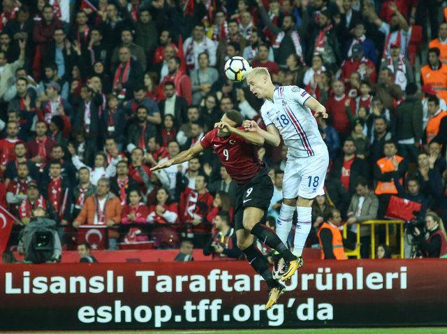 <p>-Melih Gümüşbıçak: "Ozan oyunda inşallah her şey değişir."</p>

<p>-Yılmaz Vural: "Hiçbir şey değişmez kardeşim, ne değişecek, perişan etmenin alemi ne?"</p>
