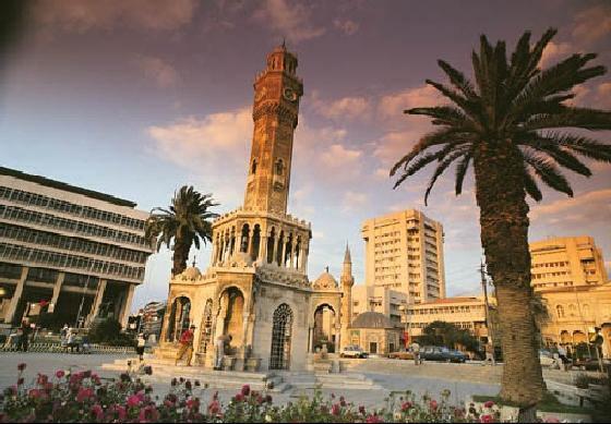 İzmir Hava Teknik Okullar Komutanlığı lojmanları