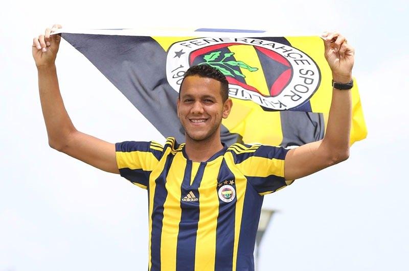 <p>10- Josef de Souza (8 milyon Euro) Bu sezon başında Sao Paulo'dan transfer edildi. Fenerbahçe tarihinin en pahalı 10. oyuncusu olma unvanına sahip.</p>
<p> </p>