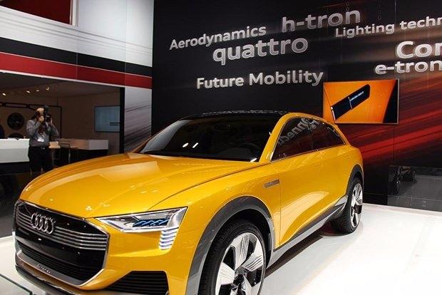 <p>Audi Kuzey Amerika Operasyon Başkanı Martin Sander, açılışta yaptığı konuşmada,<br />
otomotiv sektöründeki teknolojik ilerlemenin, insan hayatını daha da kolaylaştıracağını söyledi.</p>