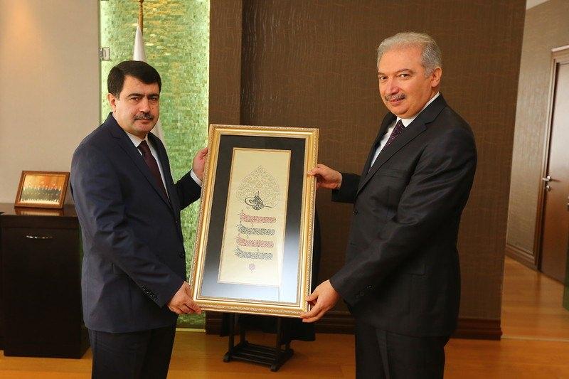 <p>Bölgede bulunan 127,482 seçmenden 103,111’i oy kullanmıştı ve bunlardan 39,072’sinin oyu Mevlüt Uysal içindi. Uysal, "Başakşehir Belediye Başkanı" seçilmişti.</p>

<p> </p>

