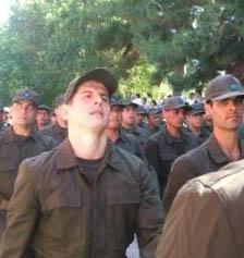 <p>Emre Belözoğlu askerliğini Burdur’daki 58. Piyade Er Eğitim Alayı’nda yaptı.</p>
<p> </p>