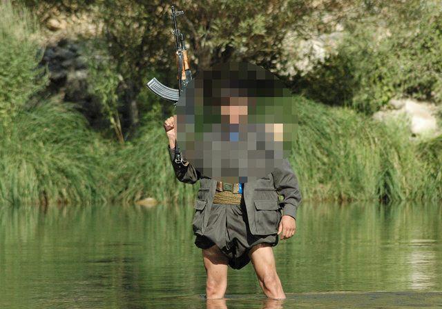 <p><strong>2 BİNİ TESLİM OLDU</strong></p>
<p>2013-2016 yılları arasında bin 949 teröristin teslim olduğu, aynı dönemde PKK’ya 11 bin 133 teröristin katıldığı belirtildi. Teslim olanların PKK’ya 15-17 yaş arasında katıldığı ifade edildi. </p>