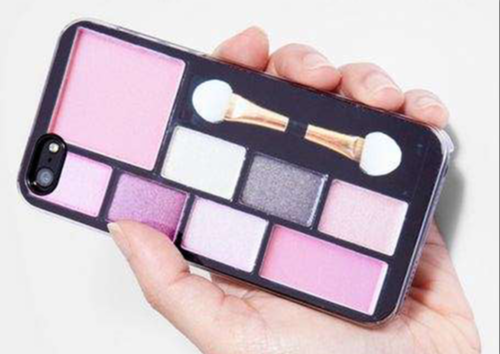 <p>Make up</p>

<p>Makyaj tekniklerini videolu anlatımlarla birlikte bulabileceğiniz bu uygulama kadınlar için vazgeçilmez olacağa benziyor. Davet makyajı nasıl yapılır, parti makyajı için hangi renkler uygun, diyorsanız bu uygulama tam size göre.</p>

<p> </p>
