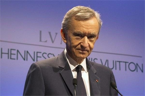 <p><strong>14 - Bernard Arnault</strong><br />
Serveti 34 milyar dolar</p>

