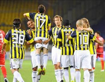 Fenerbahçe altyapısında yetişmiştir ve 15 Ocak 2010 tarihinde A takıma yükselmiştir.Fenerbahçe A takımıyla, 29 Ağustos Pazar günü çıktığı ilk Süper Lig maçı olan Manisaspor maçında, güzel oyununu bir de asistle süslemiş, performansıyla göz doldurdu. Geçtiğimiz sezon Serdar Kesimal'ın transferi karşısında Kayserispor'a kiralık verilen Okan, gelecek sezon da bu takımda kiralık olarak ter dökecek. 