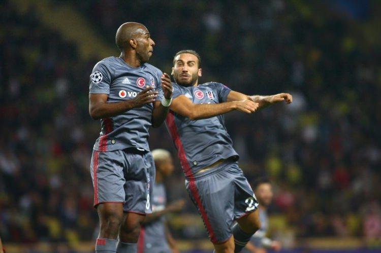 <p>Sofoot : "Beşiktaş Monaco'yu ikiye katladı"</p>
