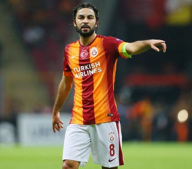 <p><strong>Selçuk İnan</strong></p>

<p> </p>
